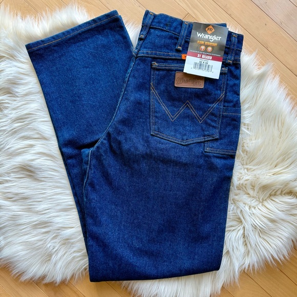 NEW Wrangler FR Men's Deep Blue Relaxed Jeans - Picture 1 of 8
